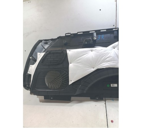 Обшивка багажника правая