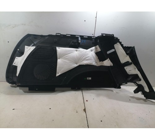 Обшивка багажника правая