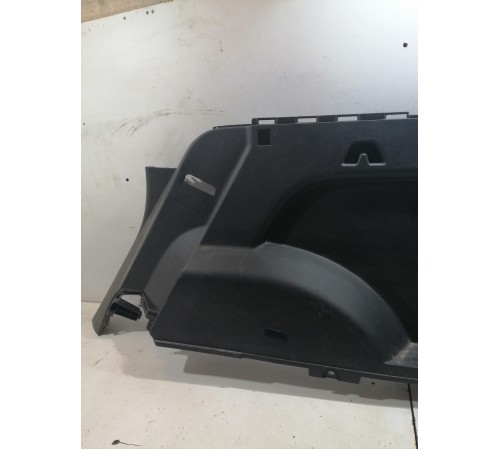 Обшивка багажника правая