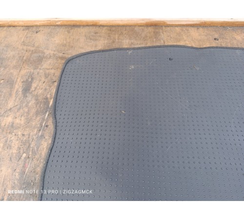 Коврик багажника