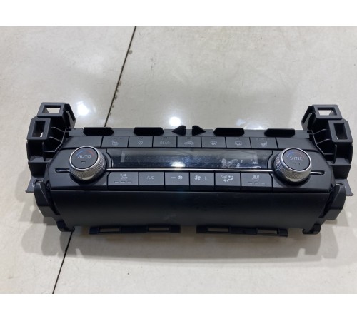 Блок управления климатом(передний)