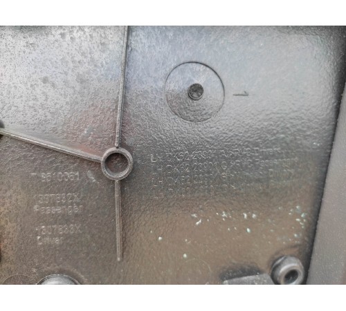 Обшивка двери(передняя левая)