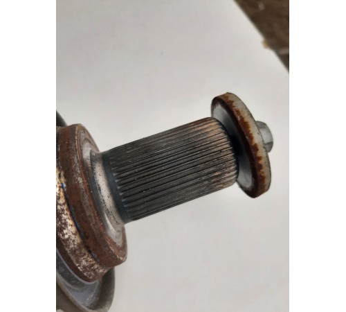 Привод(полуось) задний левый