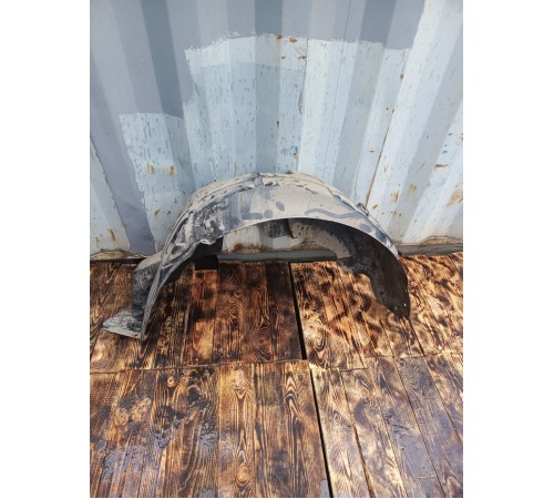 Подкрылок задний правый