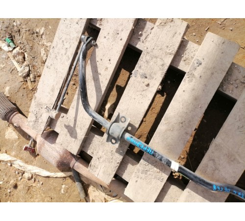 Стабилизатор передний