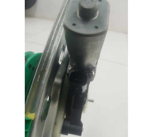 Стеклоподъемник двери задний левый