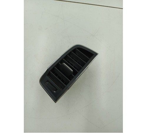 Воздушный дефлектор передний левый