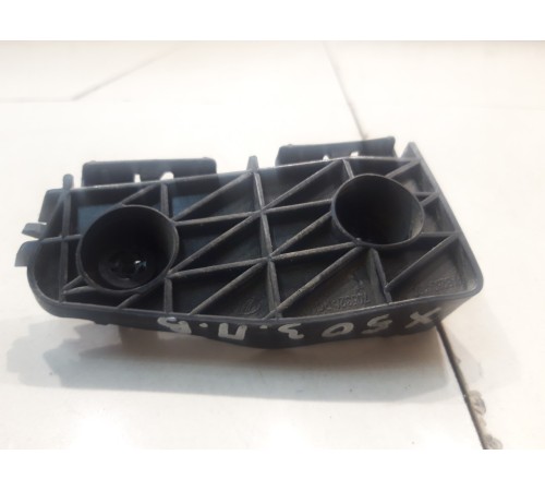 Кронштейн заднего бампера (правый верхний)