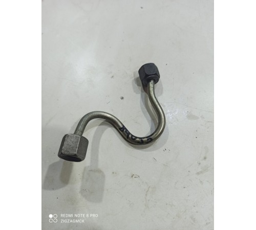 Трубка топливная