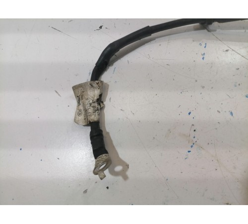 Клемма аккумулятора плюс