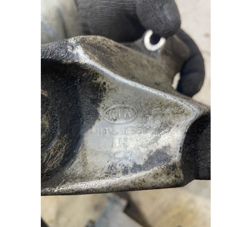 Кронштейн опоры  двигателя левый