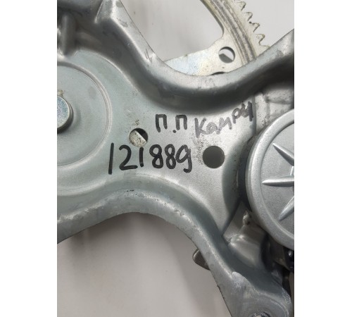 Стеклоподъемник передний правый