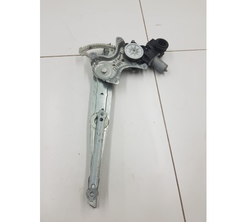 Стеклоподъемник передний правый