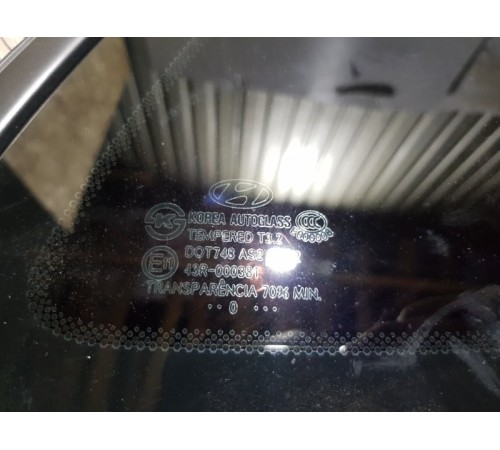 Стекло заднее задн. прав.