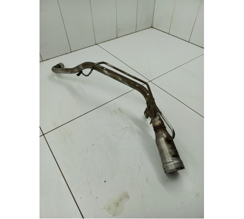 Горловина топливного бака