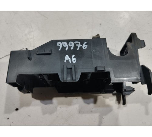 Кронштейн(крепление) электропроводки салона