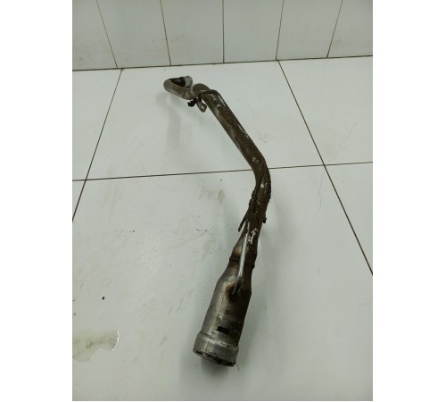 Горловина топливного бака