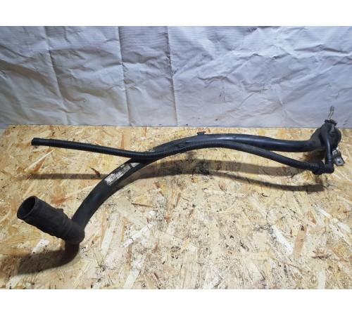 Горловина топливного бака