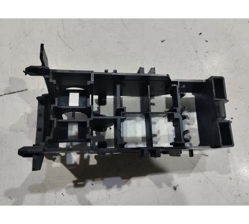 Кронштейн(крепление) электропроводки салона