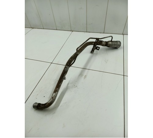 Горловина топливного бака