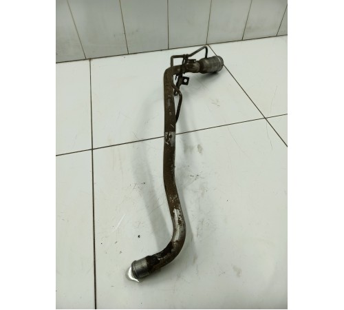 Горловина топливного бака