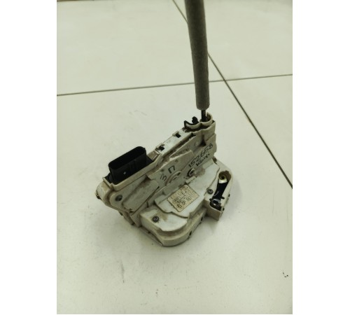 Замок двери задний правый