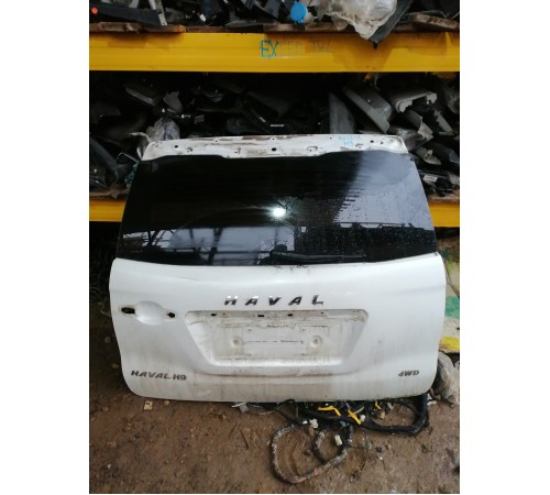 Крышка багажника (пятая дверь)