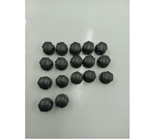 Комплект колесных колпаков 17 шт.