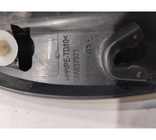 Уголок двери (передний левый)