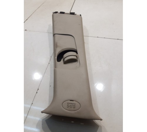 Обшивка центральной стойки (левая, верхняя)