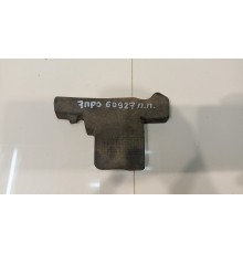 Уплотнитель переднего правого крыла