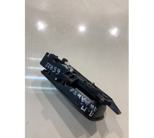 Ручка двери (передний, правый, внутренняя)