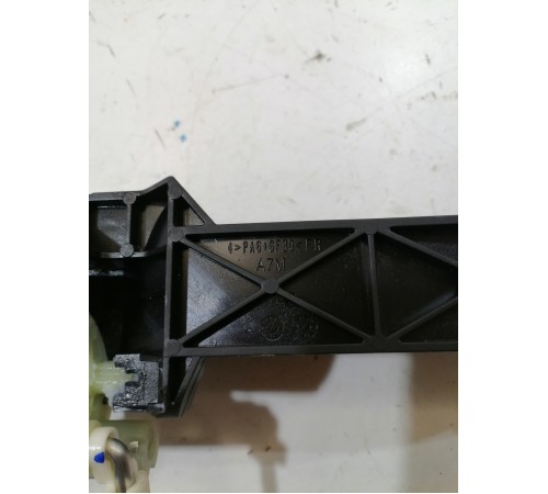 Ручка двери передняя правая внешняя