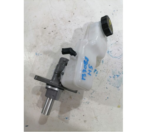 Тормозной цилиндр главный с бочком