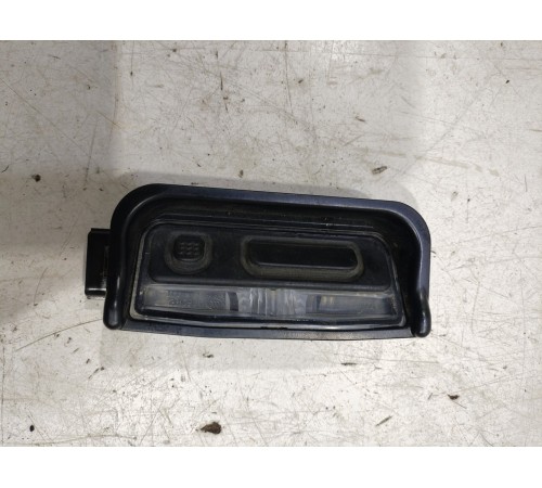 Кнопка открывания багажника