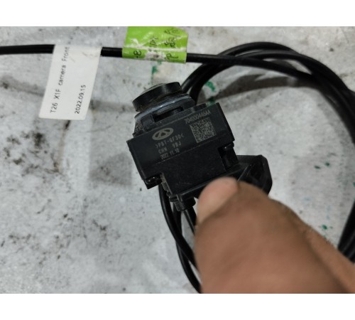 Камера переднего вида