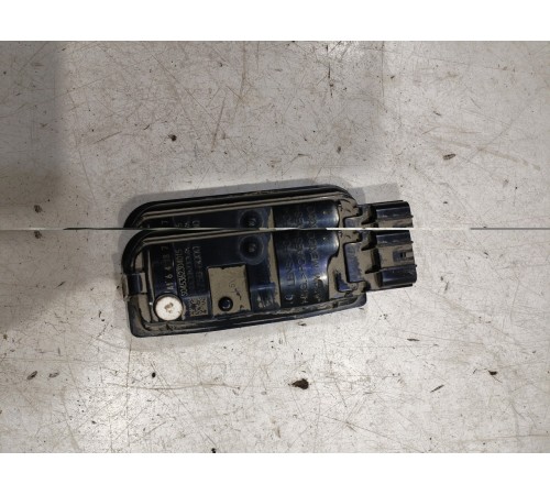 Кнопка открывания багажника