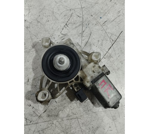 Моторчик стеклоподъемника передний правый