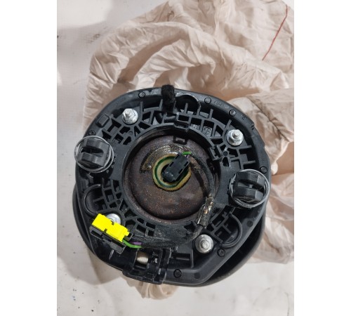 Подушка безопасности водителя