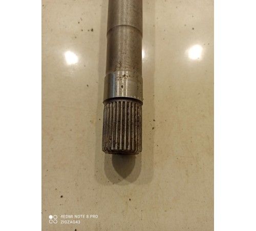 Промежуточный вал(передний правый)