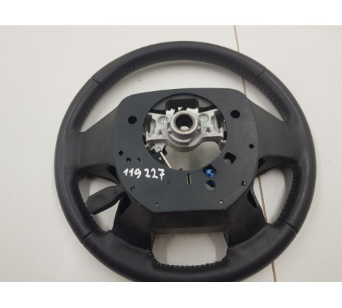 Рулевое колесо в сборе с многофункциональными кнопками