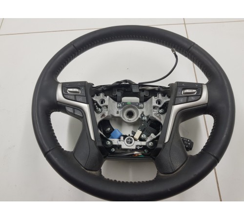 Рулевое колесо в сборе с многофункциональными кнопками