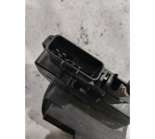 Замок двери передний правый