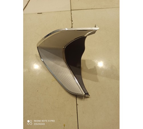 Накладка поворотника блок фары(передняя левая)