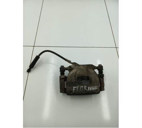 Суппорт передний правый