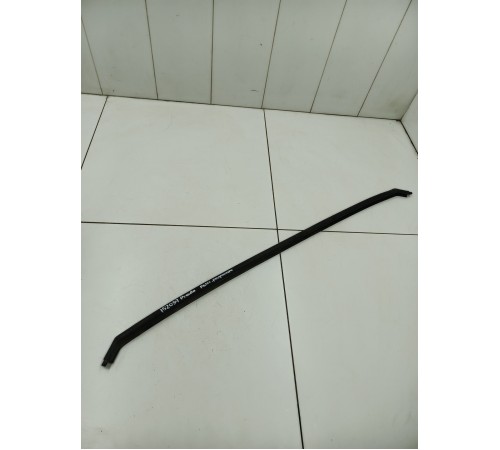 Уплотнитель капота