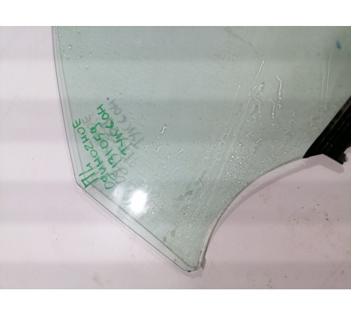 Стекло двери переднее левое