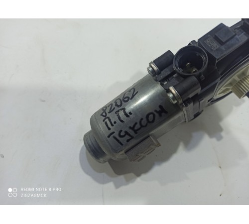 Моторчик стеклоподъёмника передний правый