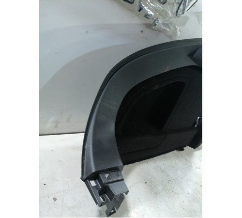 Обшивка багажника левая