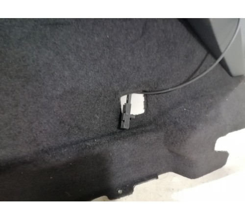 Обшивка багажника левая